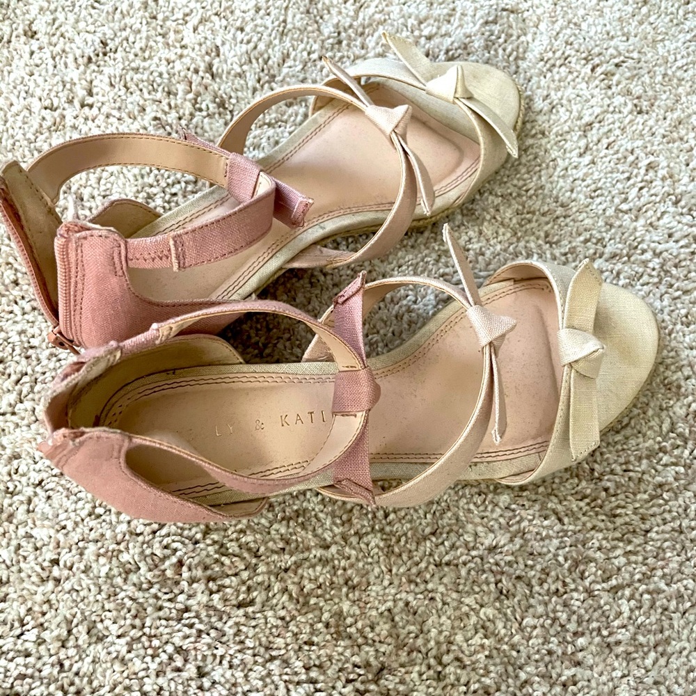 Kelly & Katie pink wedges